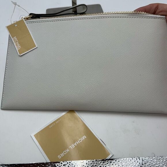 Michael Kors Illustrations NYC White Wristlet - Picture 5 of 10